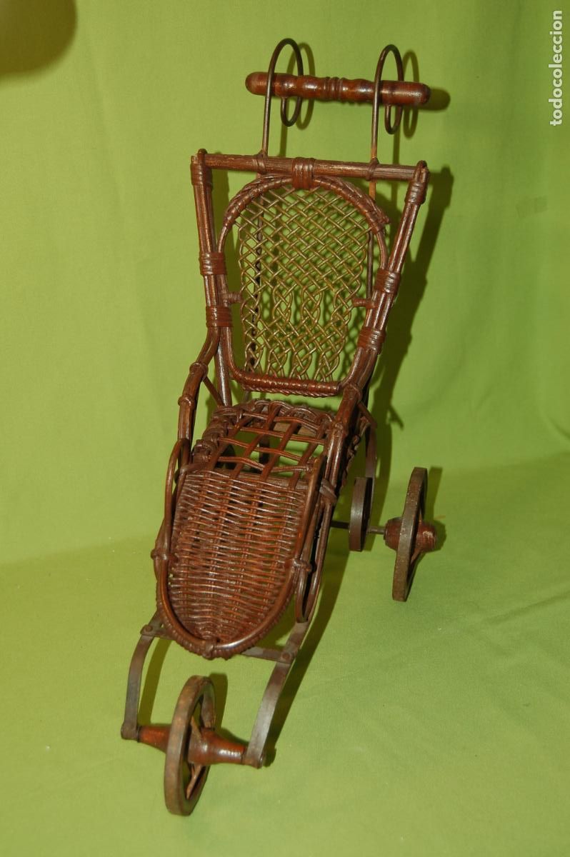 Casas de mu&ntilde;ecas: cochecito de mimbre de mu&ntilde;ecas - Foto 1