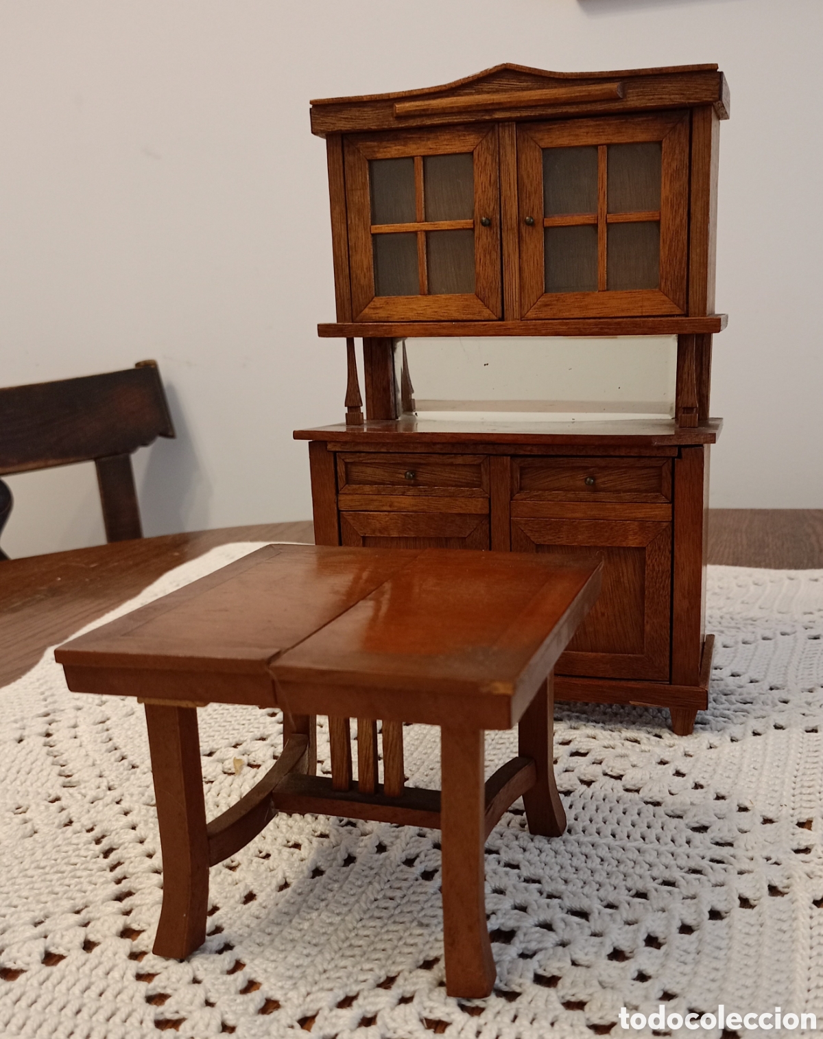 Casas de mu&ntilde;ecas: Comedor modernista de 1900 en roble - Foto 6