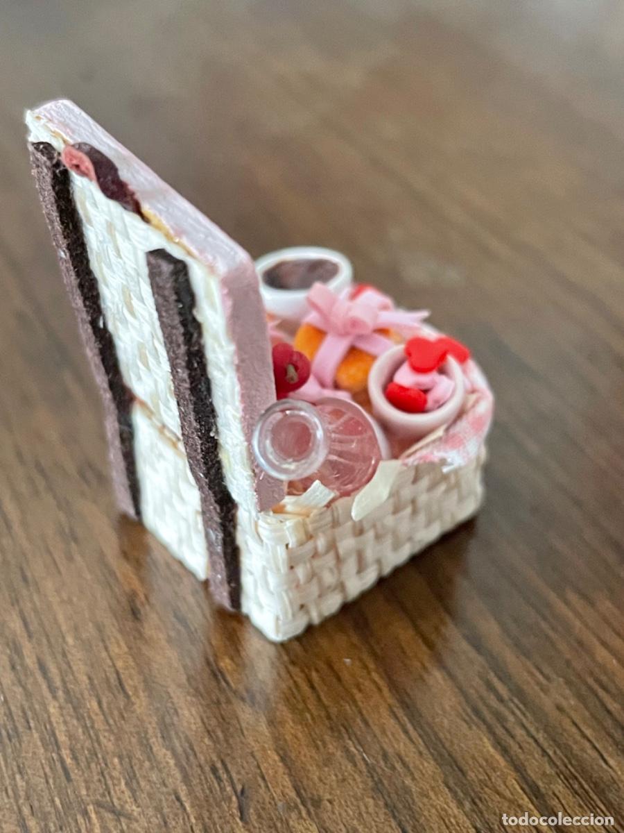 Casas de mu&ntilde;ecas: Picnic Cesta con dulces miniatura casa de mu&ntilde;ecas - Foto 3