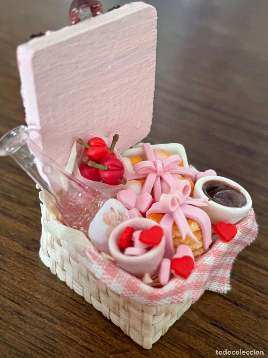 Casas de mu&ntilde;ecas: Picnic Cesta con dulces miniatura casa de mu&ntilde;ecas - Foto 4