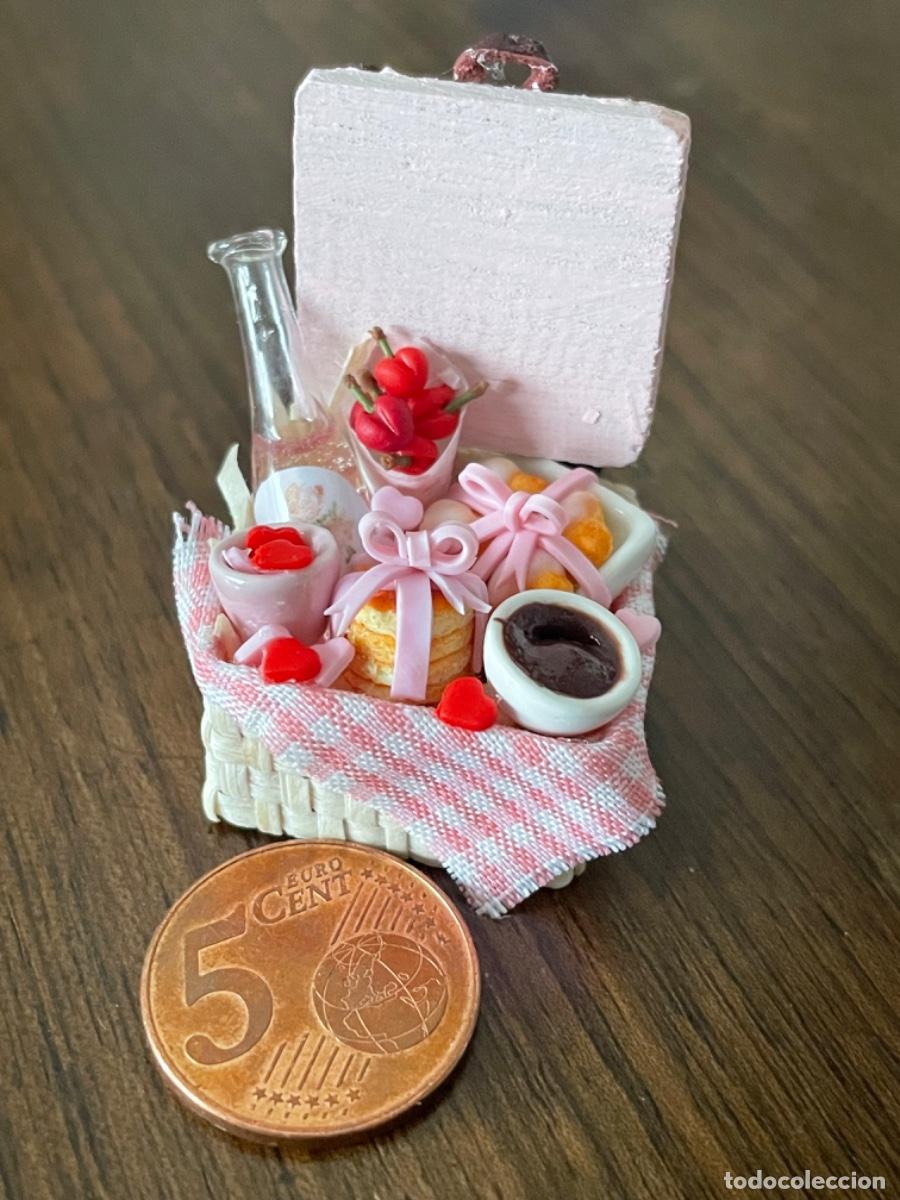 Casas de mu&ntilde;ecas: Picnic Cesta con dulces miniatura casa de mu&ntilde;ecas - Foto 5