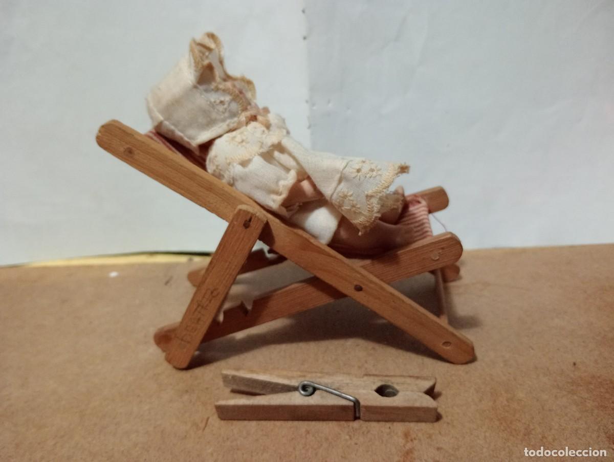 Casas de mu&ntilde;ecas: Antigua peque&ntilde;a amaca con mu&ntilde;eca - Foto 2