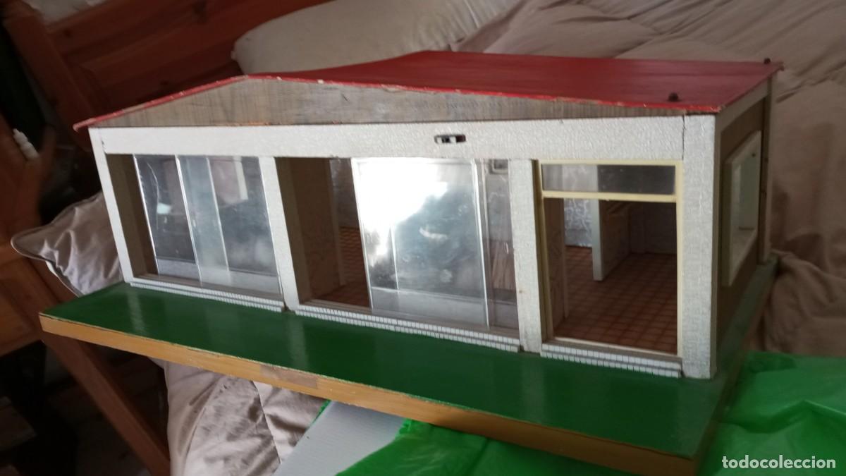 Casas de mu&ntilde;ecas: Chalet Hogar&iacute;n con mobiliario - Foto 1