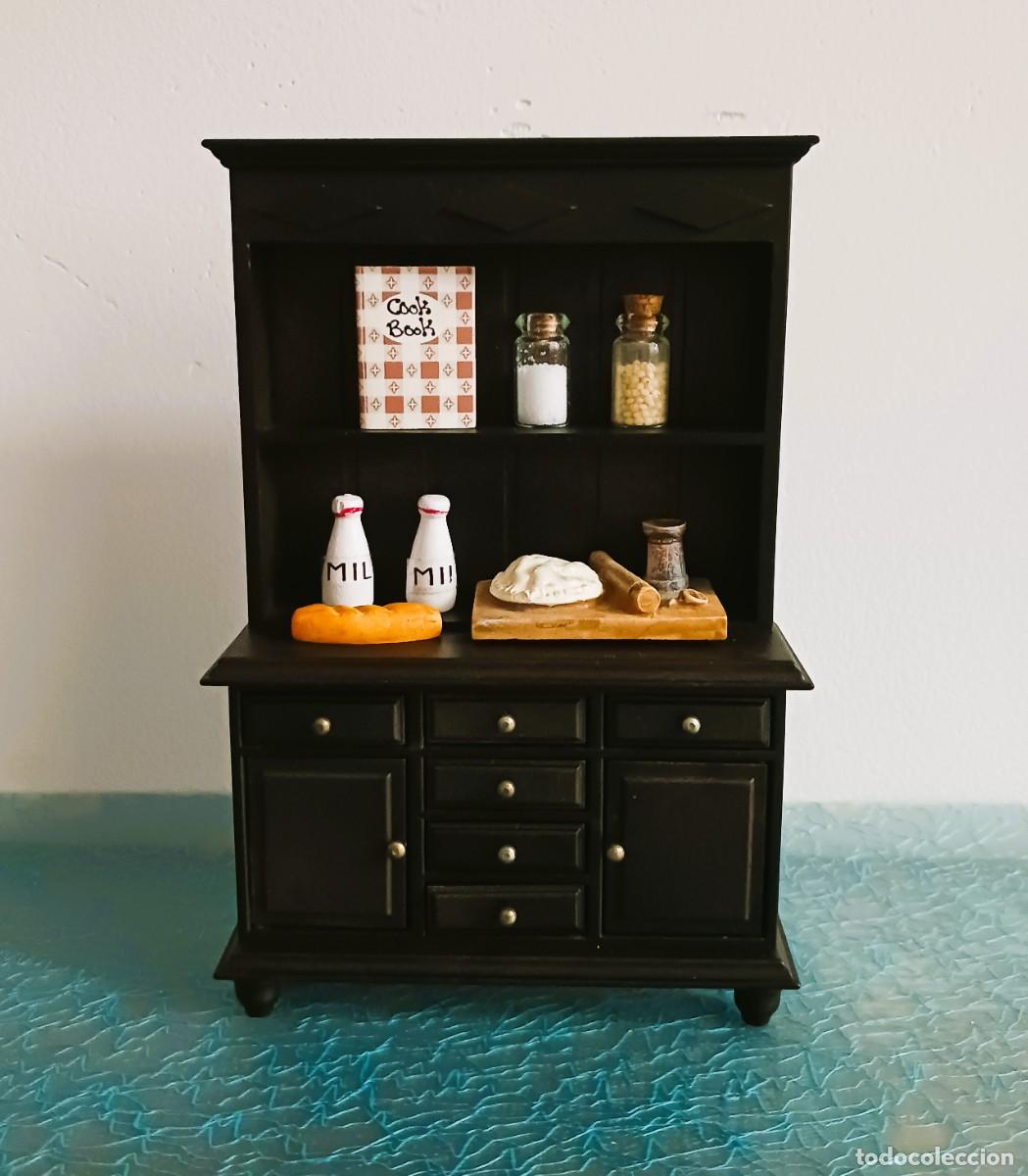 Casas de mu&ntilde;ecas: MUEBLE DE COCINA MARR&Oacute;N CON COMPLEMENTOS-CASA MU&Ntilde;ECAS MINIATURA - Foto 1