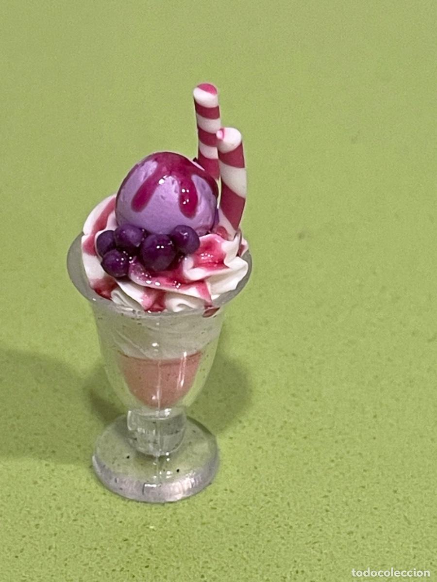 Casas de mu&ntilde;ecas: Copa de helado de frambuesa miniatura para casa de mu&ntilde;ecas - Foto 2