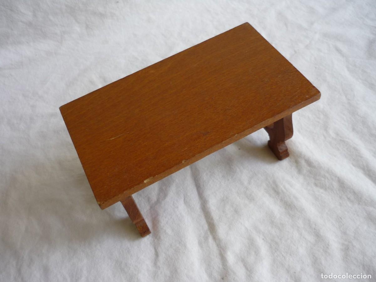 Casas de mu&ntilde;ecas: Mesa con 4 sillas fabricadas en madera en miniatura - Foto 8