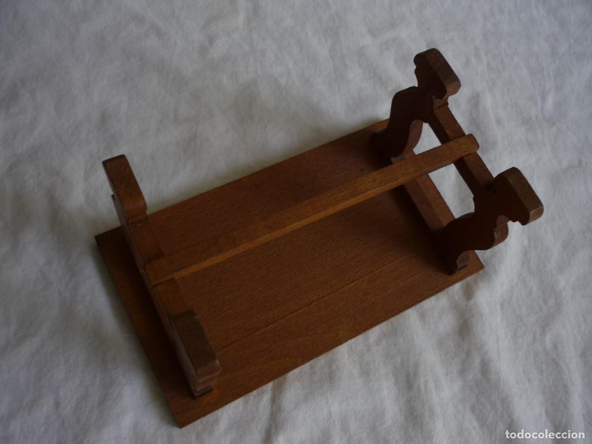 Casas de mu&ntilde;ecas: Mesa con 4 sillas fabricadas en madera en miniatura - Foto 10
