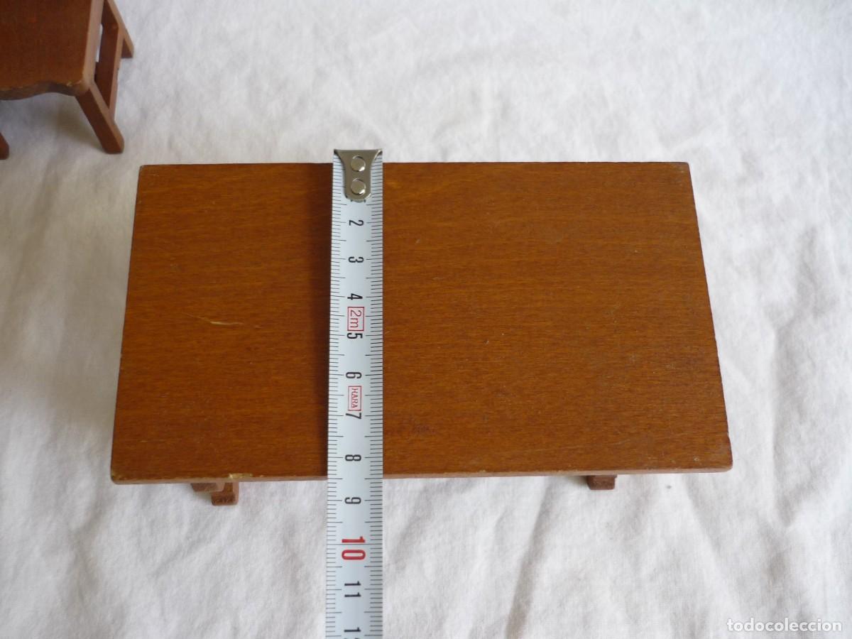 Casas de mu&ntilde;ecas: Mesa con 4 sillas fabricadas en madera en miniatura - Foto 12