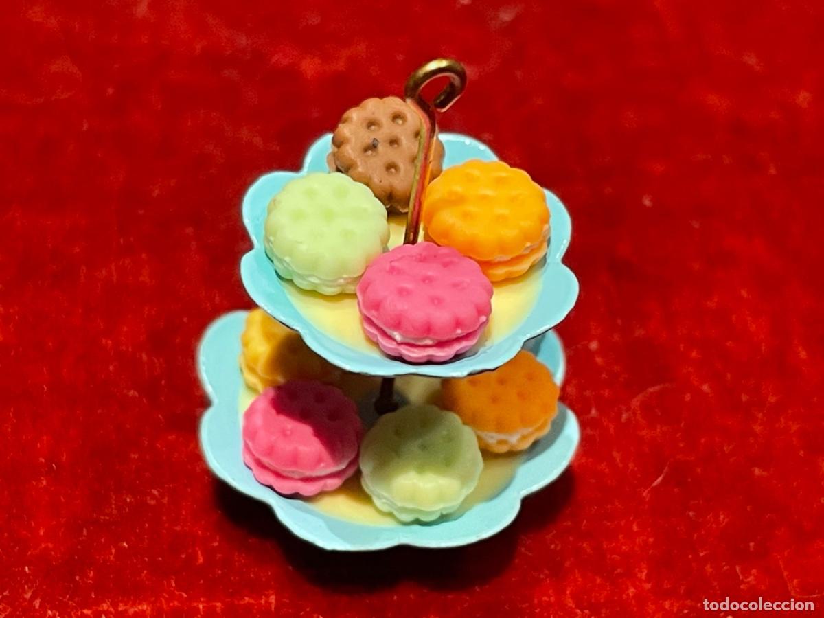 Casas de mu&ntilde;ecas: Soporte de dos pisos con galletas en miniatura - Foto 3