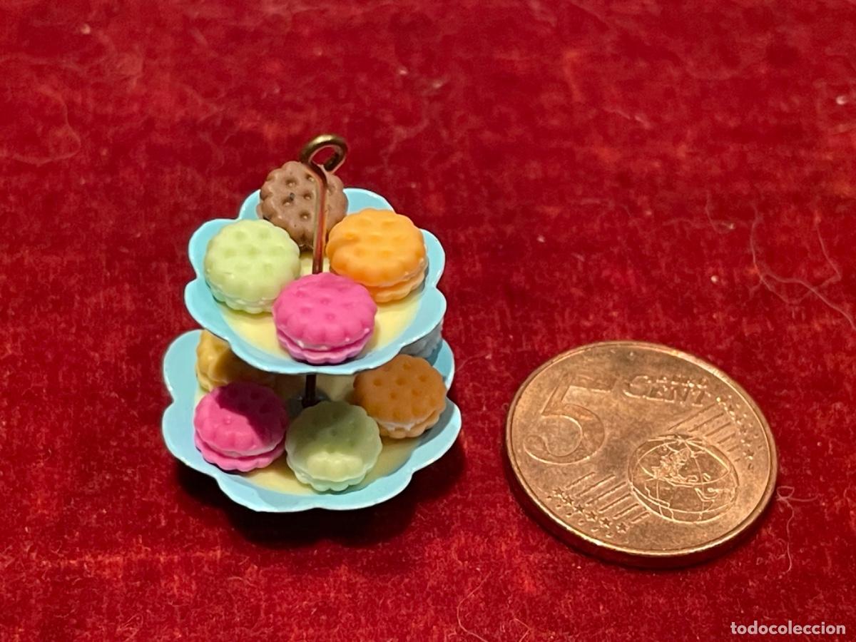 Casas de mu&ntilde;ecas: Soporte de dos pisos con galletas en miniatura - Foto 4