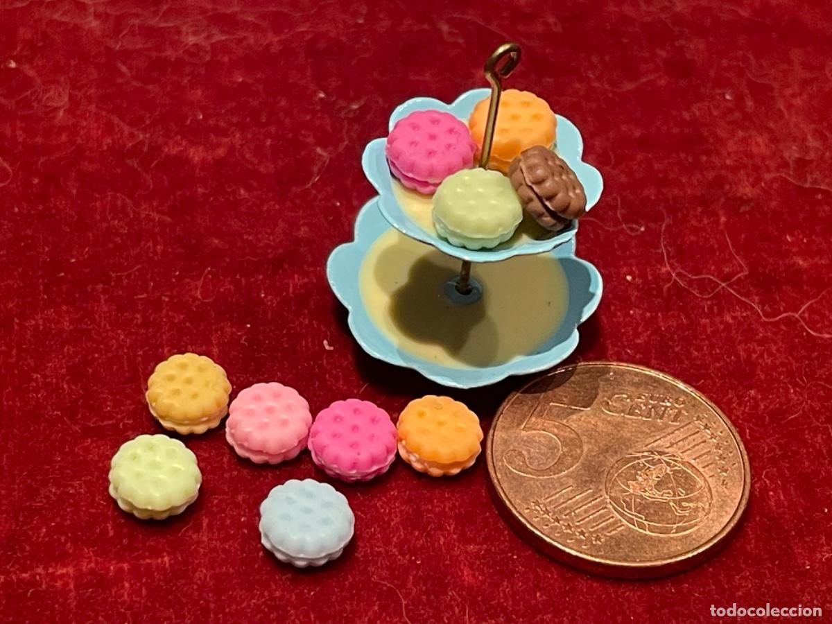 Casas de mu&ntilde;ecas: Soporte de dos pisos con galletas en miniatura - Foto 5