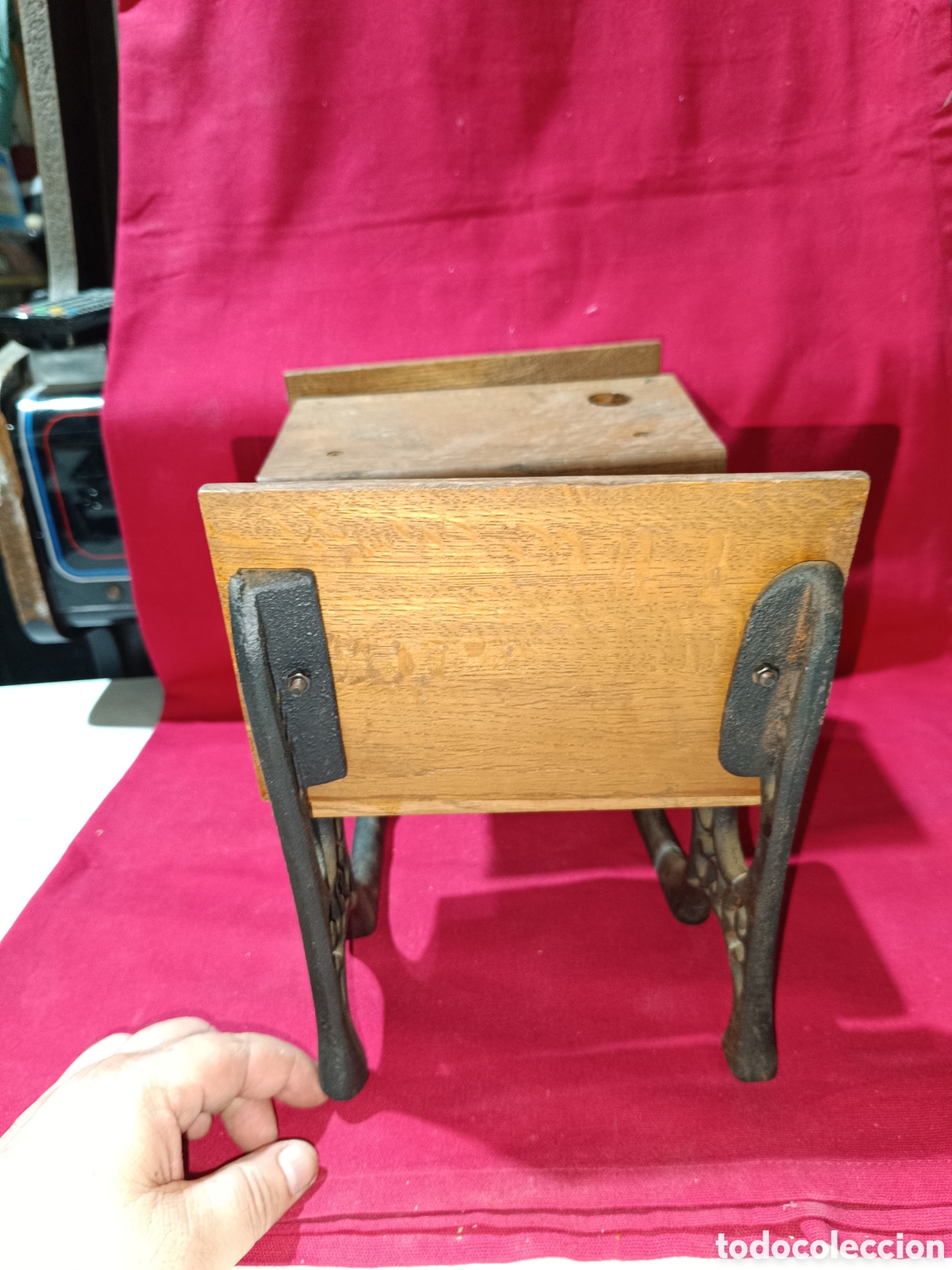 Casas de mu&ntilde;ecas: Pupitre para mu&ntilde;eca de acero colado y madera - Foto 3