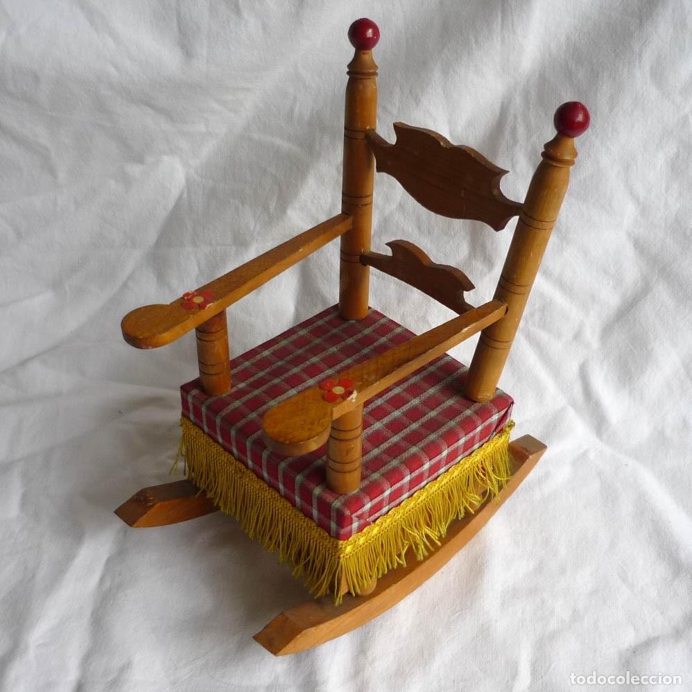 Casas de mu&ntilde;ecas: Hamaca para mu&ntilde;eca en madera, con sonido - Foto 1
