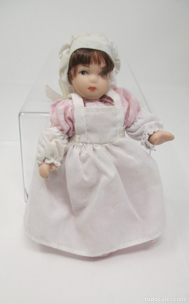 Casas de mu&ntilde;ecas: Mu&ntilde;eca de Porcelana de Altaya - A&ntilde;os 90