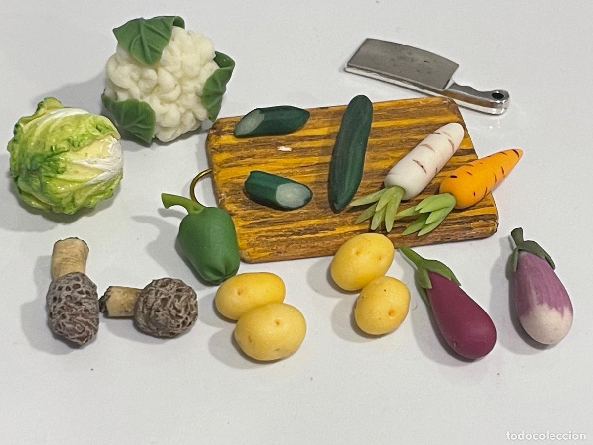 Casas de mu&ntilde;ecas: Tabla de cortar con verduras variadas miniatura casa de mu&ntilde;ecas - Foto 3