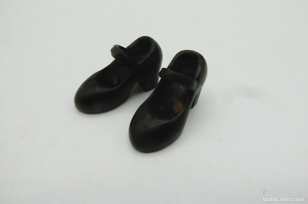 Casas de mu&ntilde;ecas: Zapatos Catrinas Underworld - Foto 2
