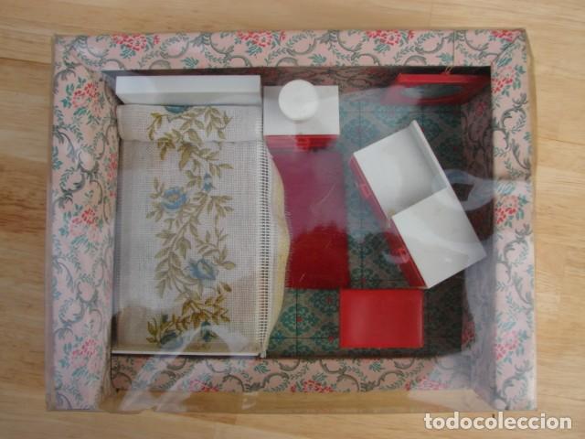 Casas de mu&ntilde;ecas: DORMITORIO DE CASA DE MU&Ntilde;ECAS MUEBLINES DE JEMSA - Foto 2