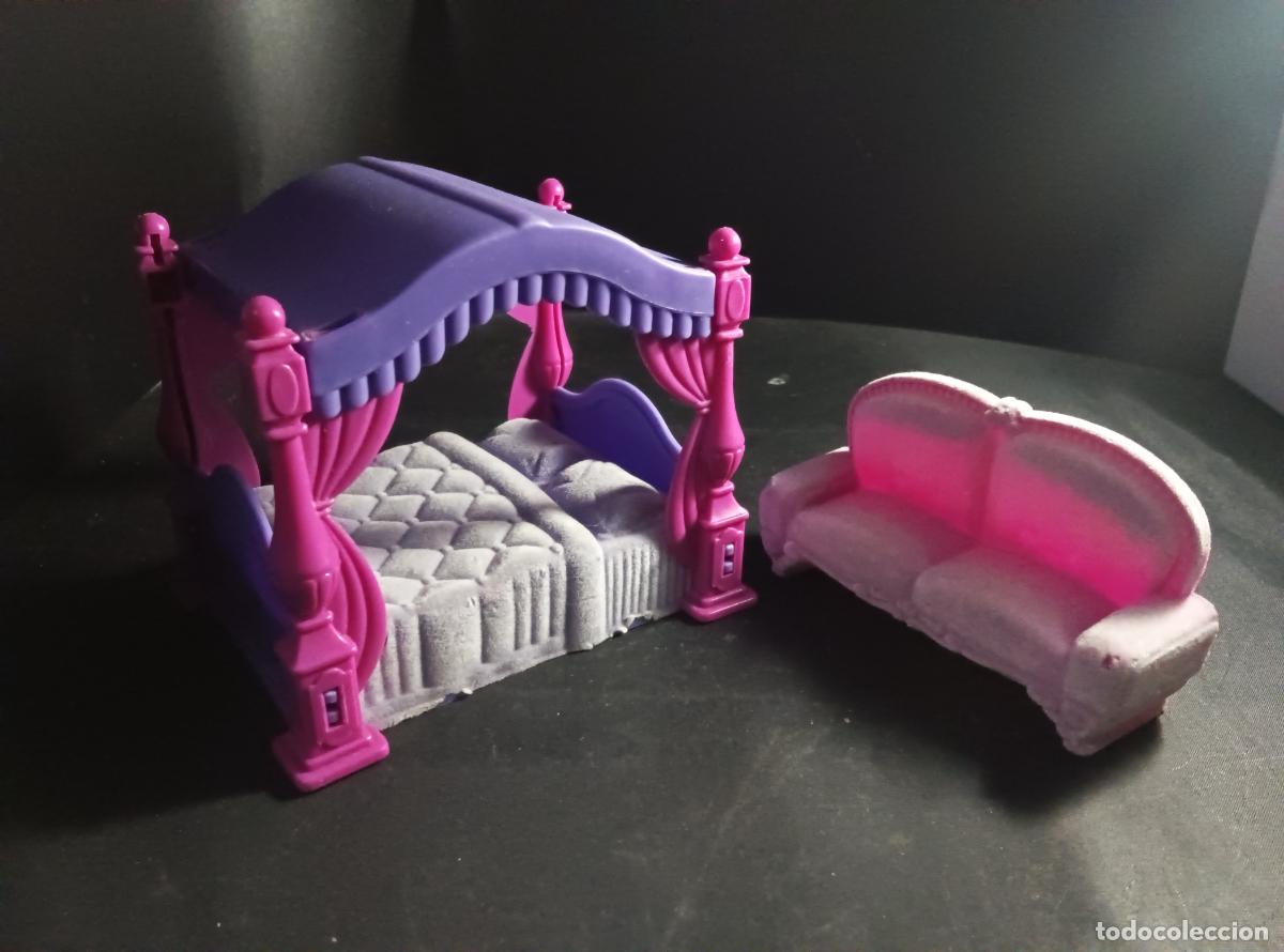Casas de mu&ntilde;ecas: MOBILIARIO PARA MU&Ntilde;ECA DE SIMBA, CAMA Y SOFA. - Foto 1