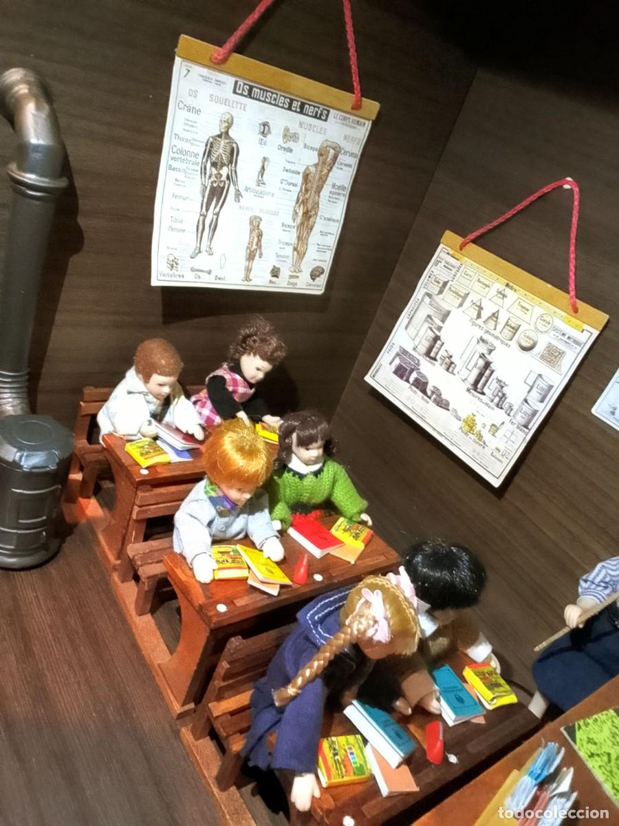 Casas de mu&ntilde;ecas: Colegio Antiguo en Miniatura - Foto 3