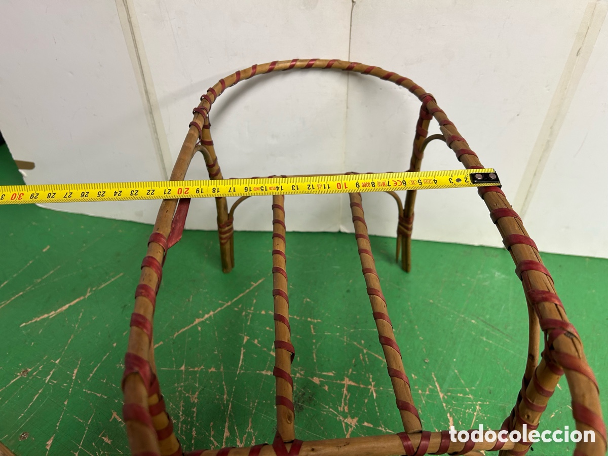 Casas de mu&ntilde;ecas: Soporte cuna mu&ntilde;eca antiguo - Foto 3