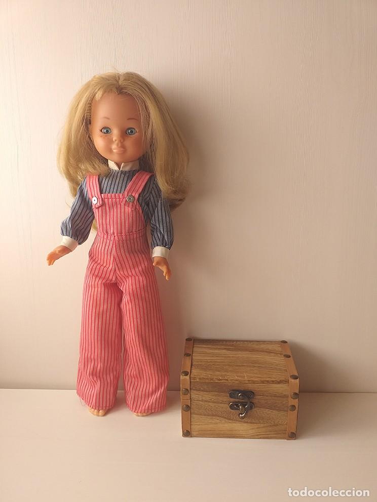 Casas de mu&ntilde;ecas: Caja de madera tipo ba&uacute;l para Nancy - Foto 4
