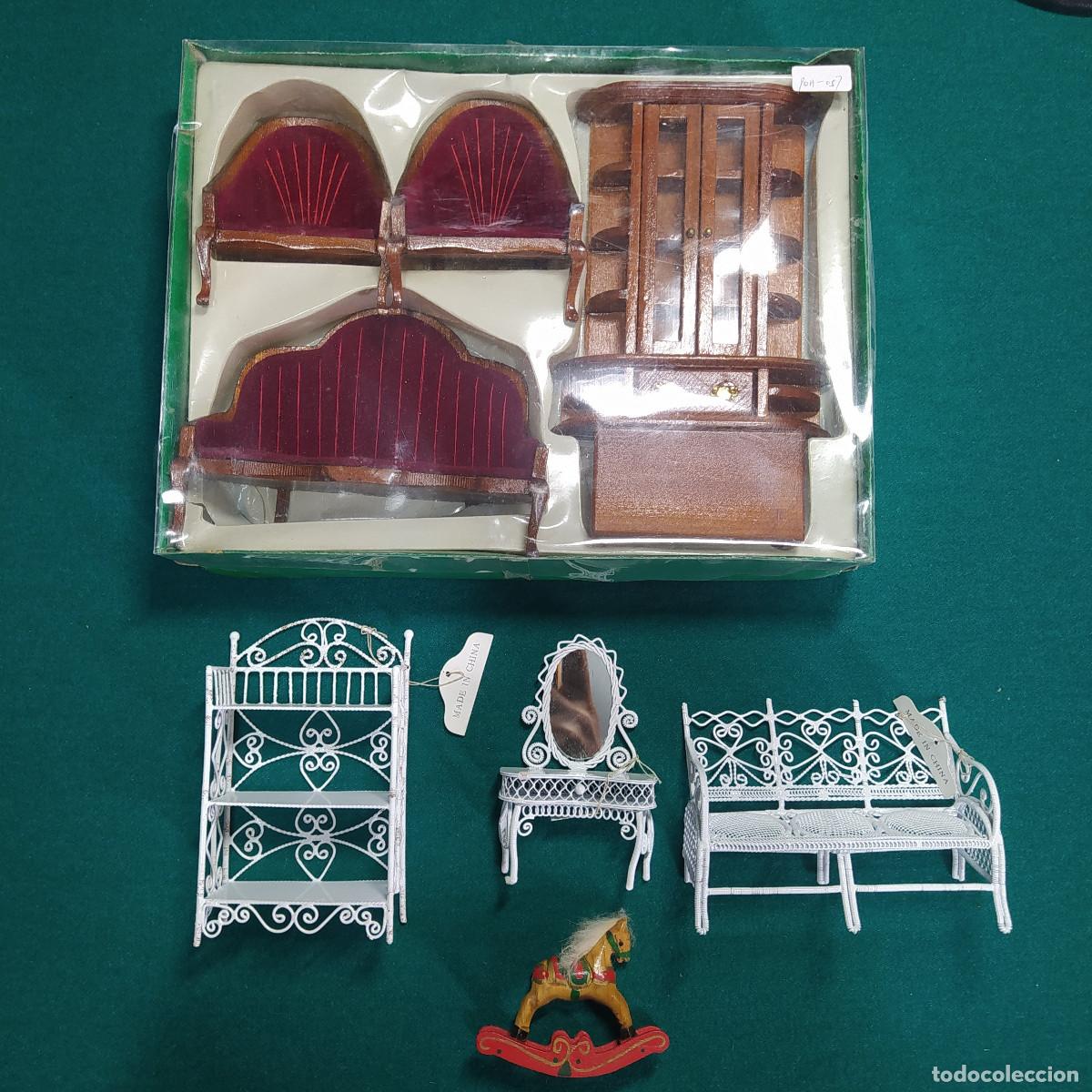 Casas de mu&ntilde;ecas: MUEBLES EN MINIATURA PARA CASA DE MU&Ntilde;ECAS - Foto 1