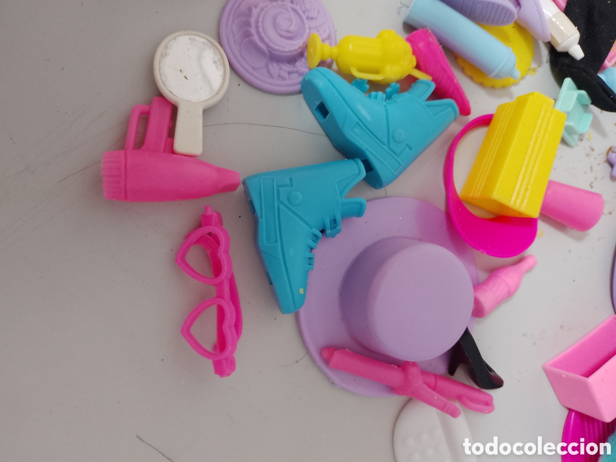 Casas de mu&ntilde;ecas: Lote de complementos para mu&ntilde;ecas accesorios y dem&aacute;s - Foto 5