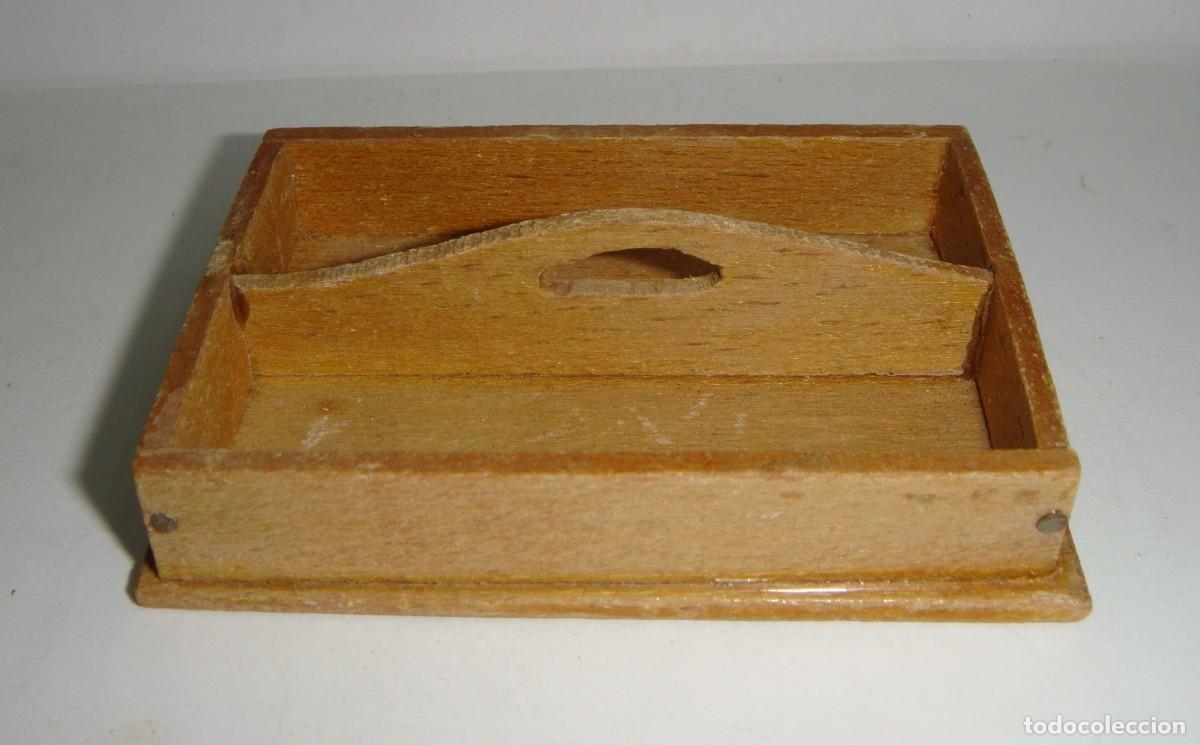 Casas de mu&ntilde;ecas: Bandeja en miniatura. Para casa de mu&ntilde;ecas. Madera. - Foto 3