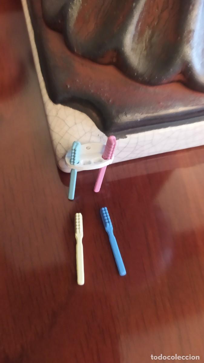 Casas de mu&ntilde;ecas: Lote de cepillos de dientes en esc 1:12 - Foto 1