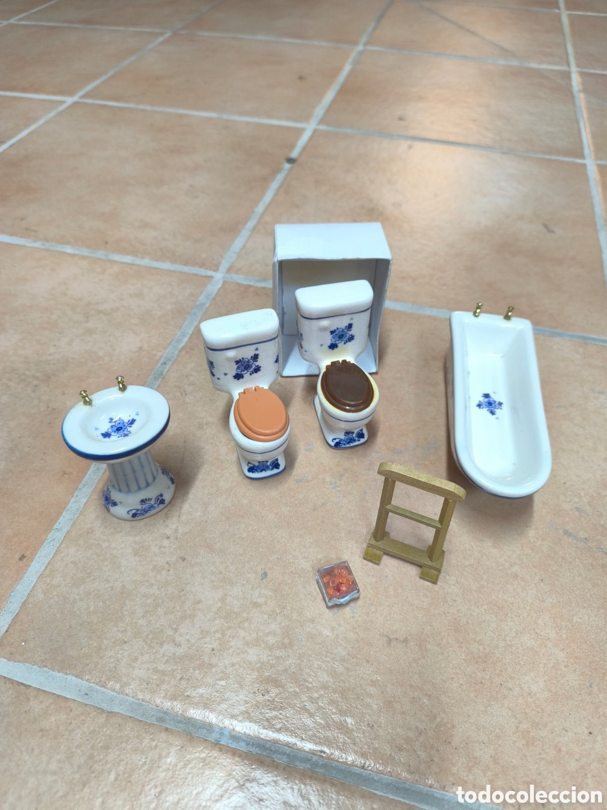 Casas de mu&ntilde;ecas: MUEBLES CASA MU&Ntilde;ECAS PORCELANAS - Foto 1