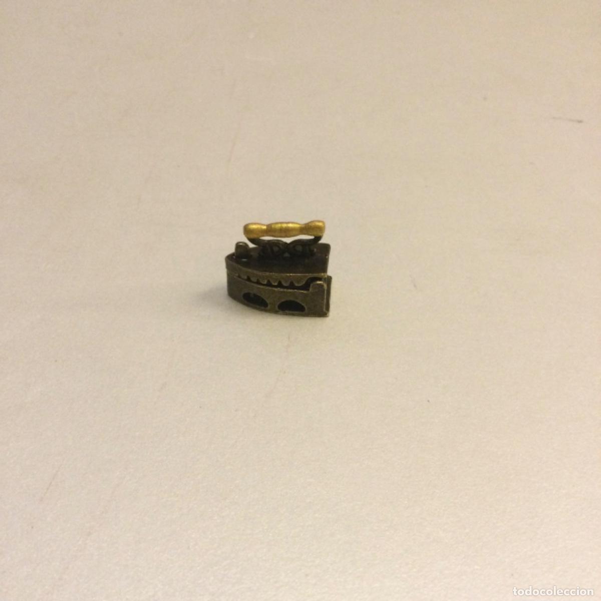 Casas de mu&ntilde;ecas: Miniatura Plancha antigua. - Foto 1