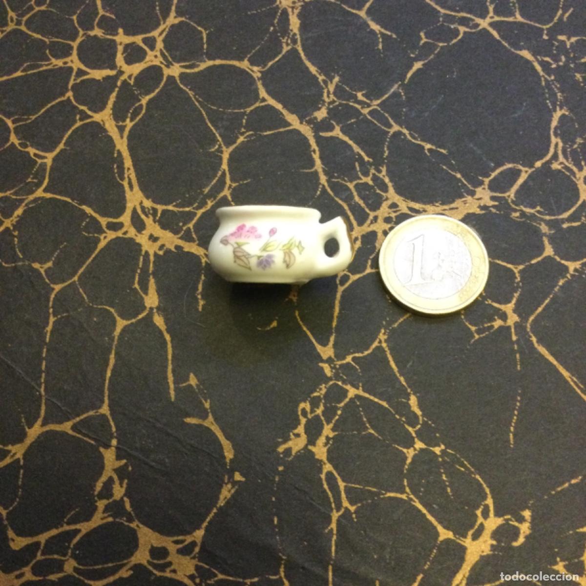 Casas de mu&ntilde;ecas: Miniatura de orinal en porcelana. E: 1/12. NUEVO - Foto 2