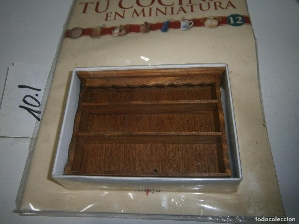 Casas de mu&ntilde;ecas: MOBILIARIO O COMPLEMENTOS PARA CASA DE MU&Ntilde;ECAS - ESTANTERIA - Foto 1