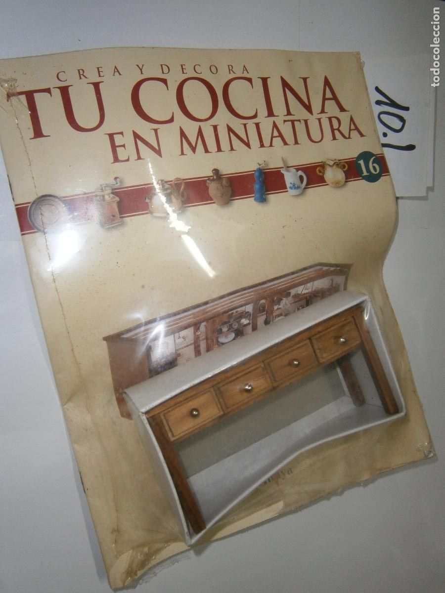 Casas de mu&ntilde;ecas: MOBILIARIO O COMPLEMENTOS PARA CASA DE MU&Ntilde;ECAS - CESTA Y MORTERO - MESA - Foto 1