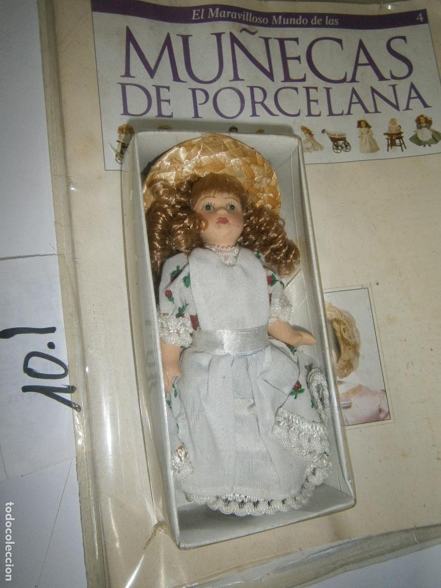 Casas de mu&ntilde;ecas: MOBILIARIO O COMPLEMENTOS PARA CASA DE MU&Ntilde;ECAS - MU&Ntilde;ECA - Foto 1