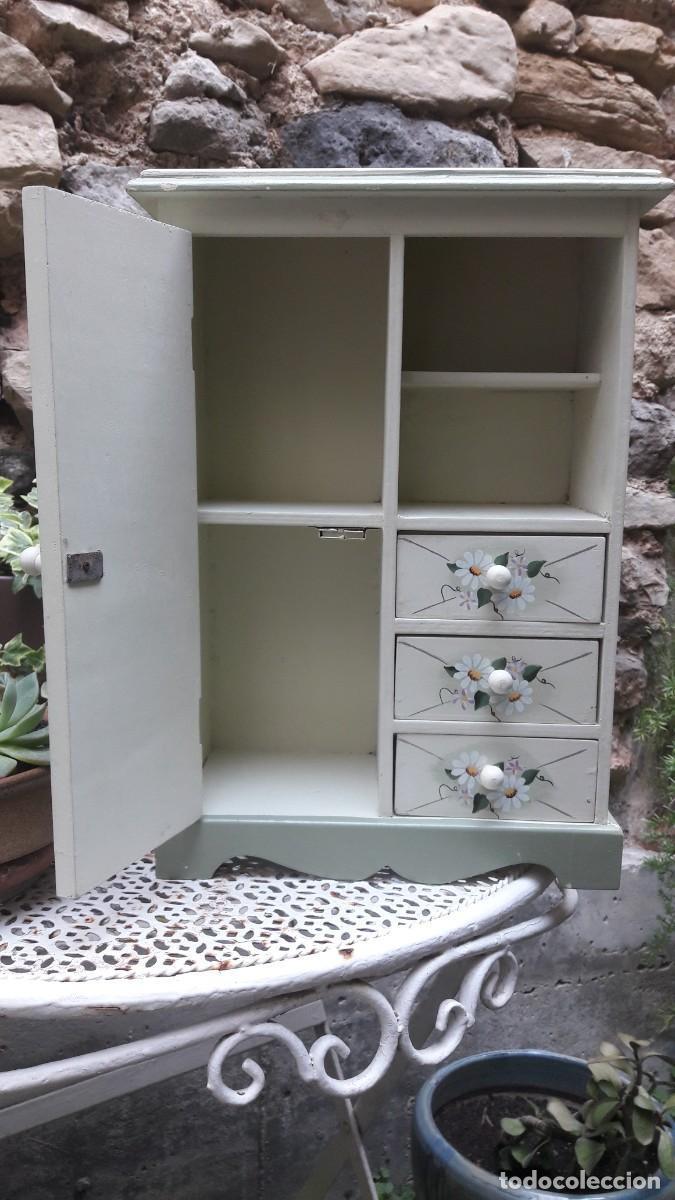 Casas de mu&ntilde;ecas: Armario de mu&ntilde;ecas de madera - Foto 2