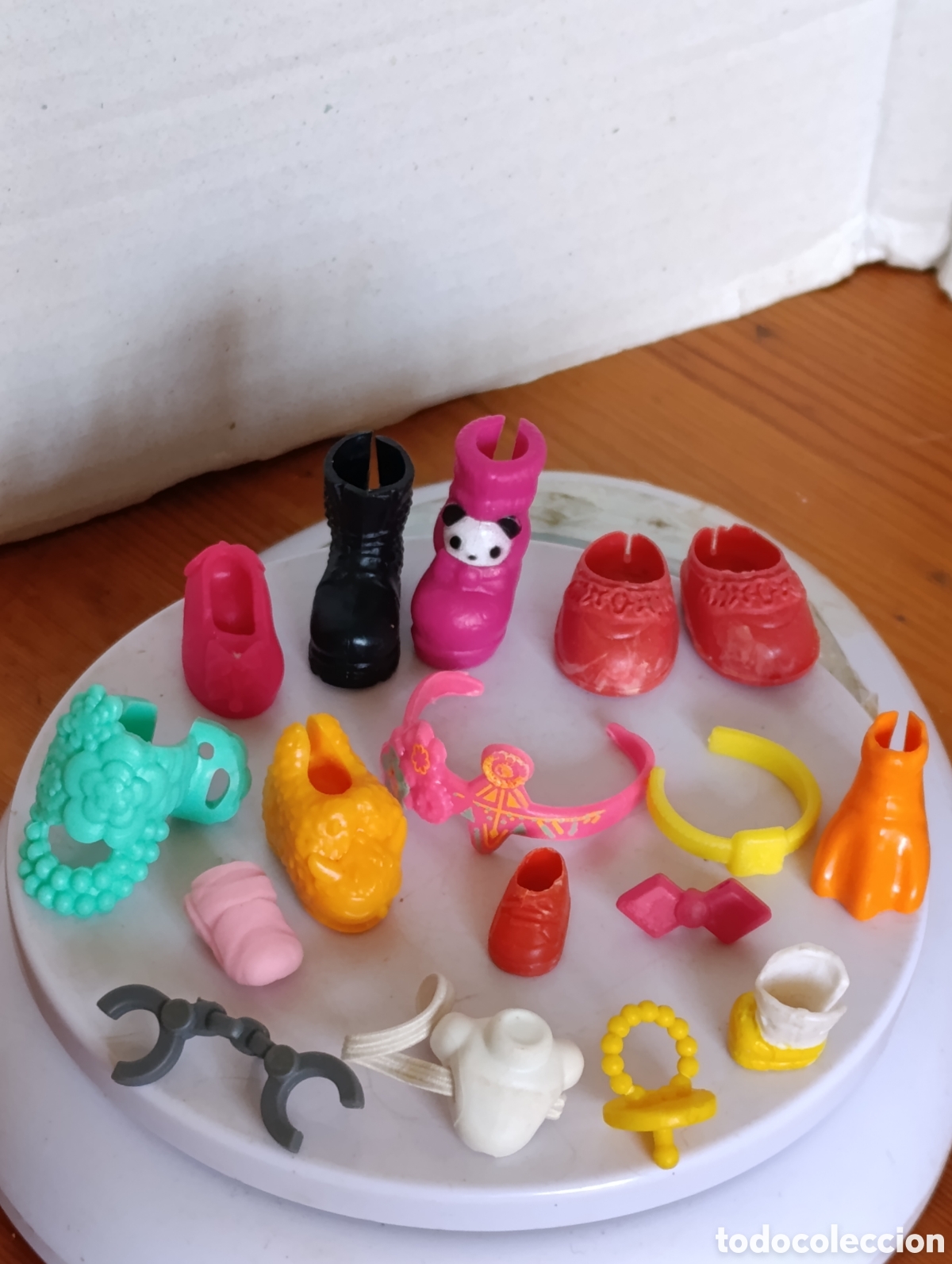 Casas de mu&ntilde;ecas: LOTE DE 17 COMPLEMENTOS / DE PVC / PARA MU&Ntilde;ECAS PEQUE&Ntilde;AS - Foto 2