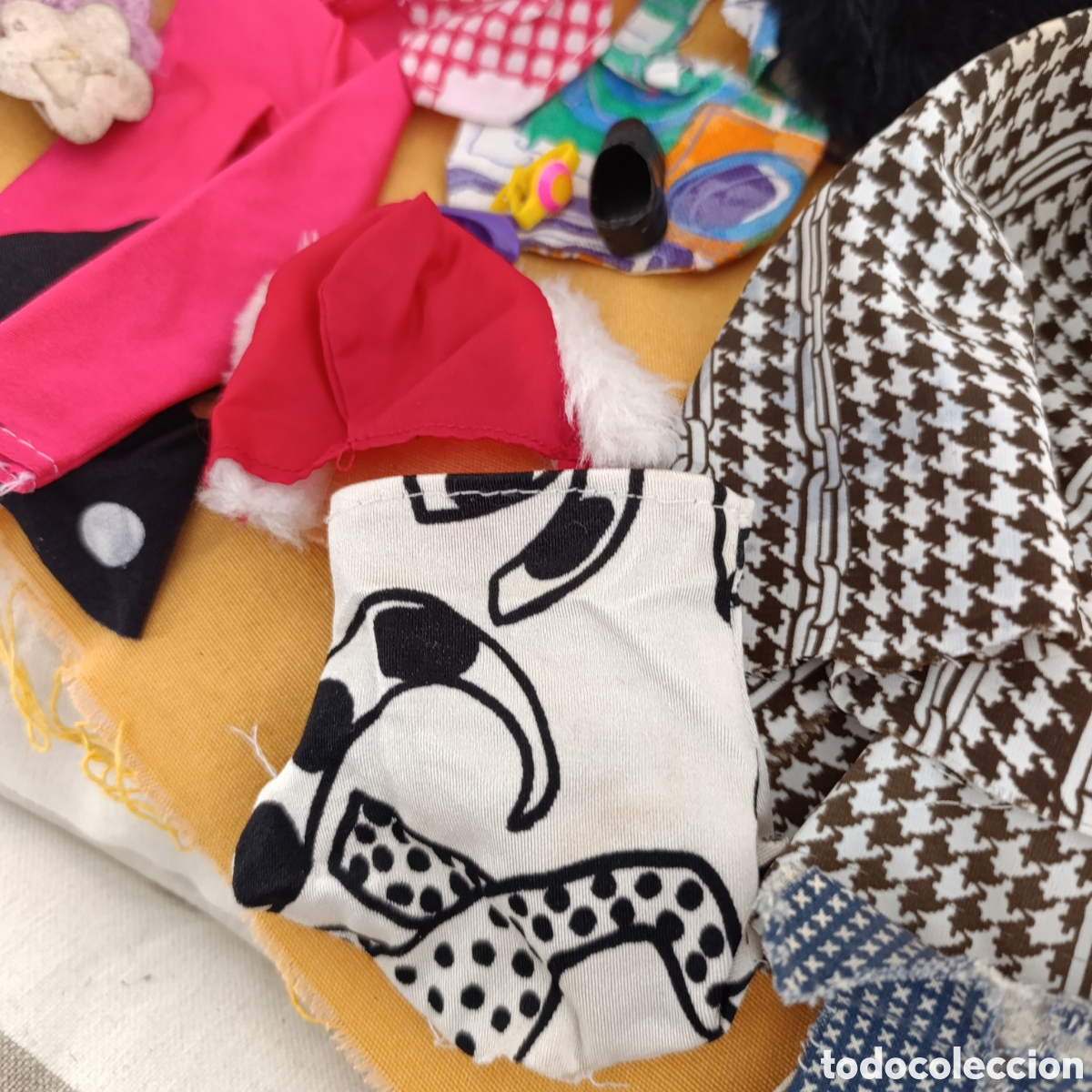 Casas de mu&ntilde;ecas: LOTE ropa de mu&ntilde;ecas antigua. - Foto 4
