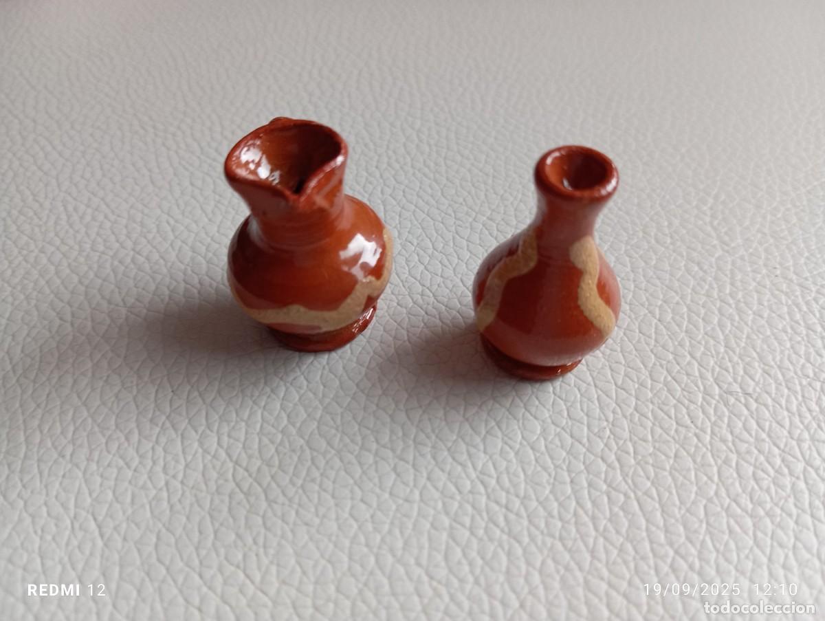 Casas de mu&ntilde;ecas: Dos jarritas de barro para casa de mu&ntilde;ecas - Foto 3