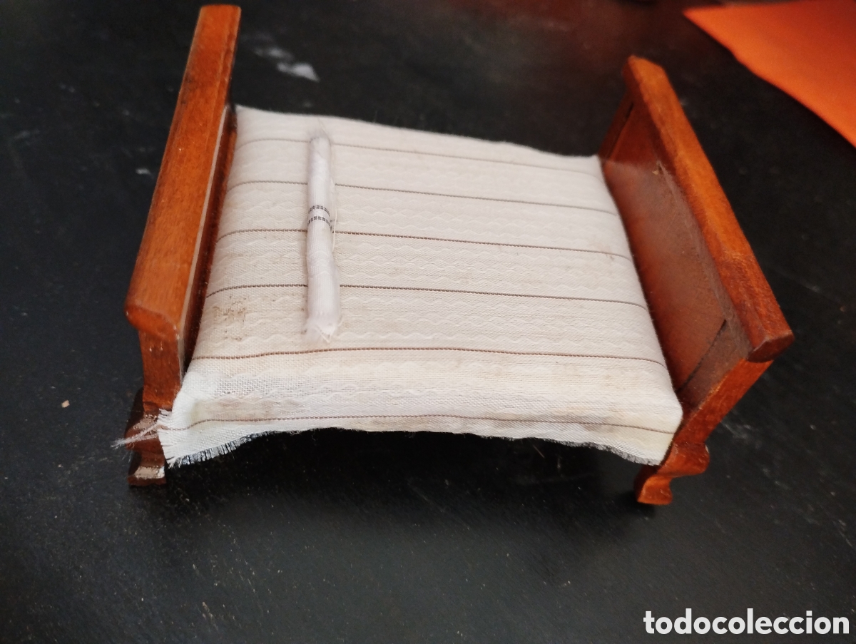 Casas de mu&ntilde;ecas: CAMA DE MADERA para cass de mu&ntilde;ecas - Foto 2