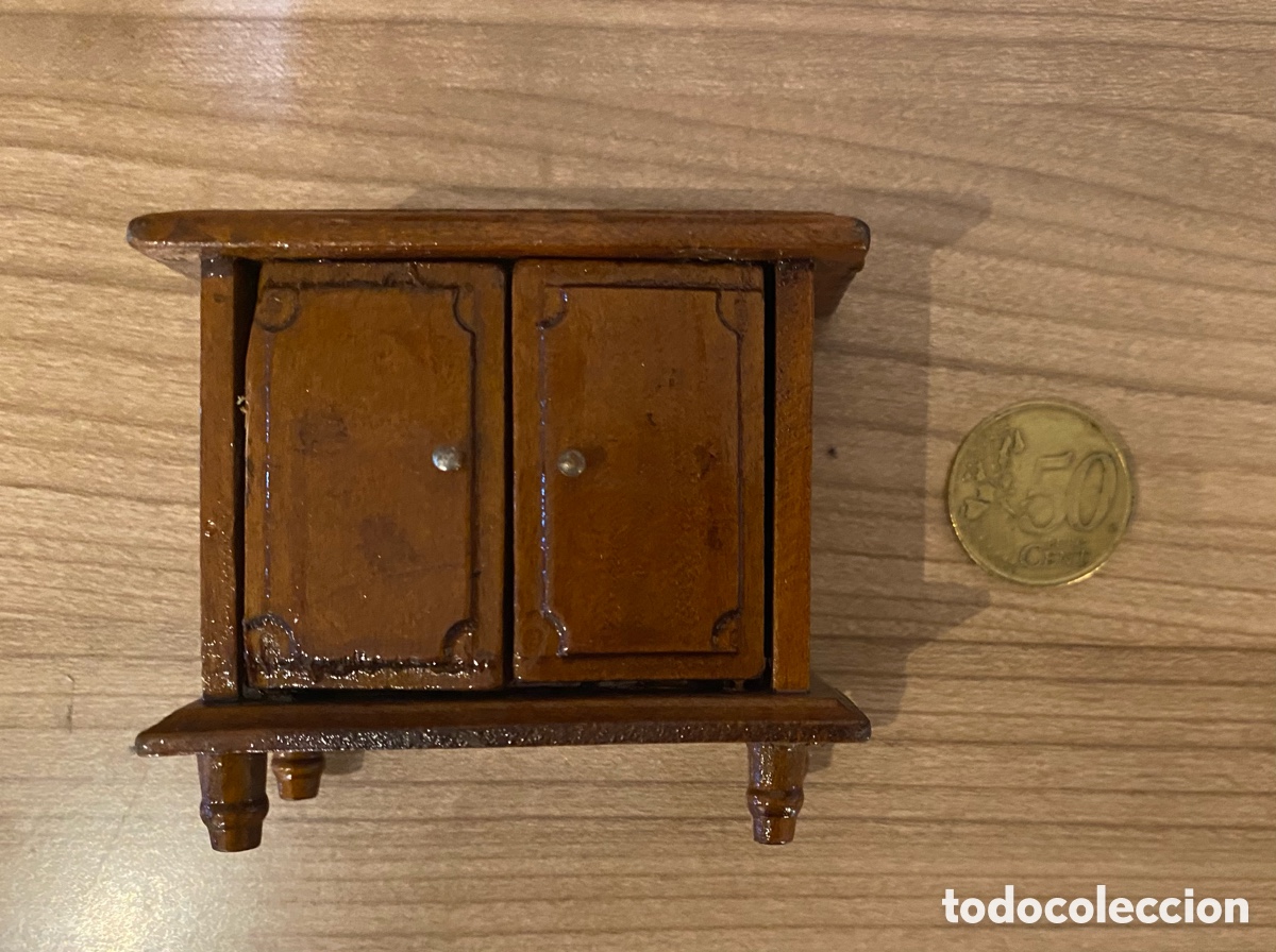 Casas de mu&ntilde;ecas: Set de 7 muebles de madera para casa de mu&ntilde;ecas. - Foto 2