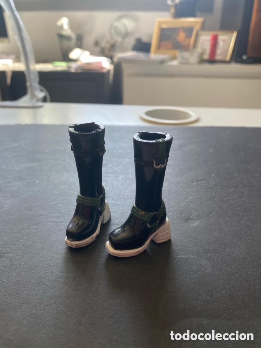 Casas de mu&ntilde;ecas: Botas para mu&ntilde;eca Barbie - Foto 1