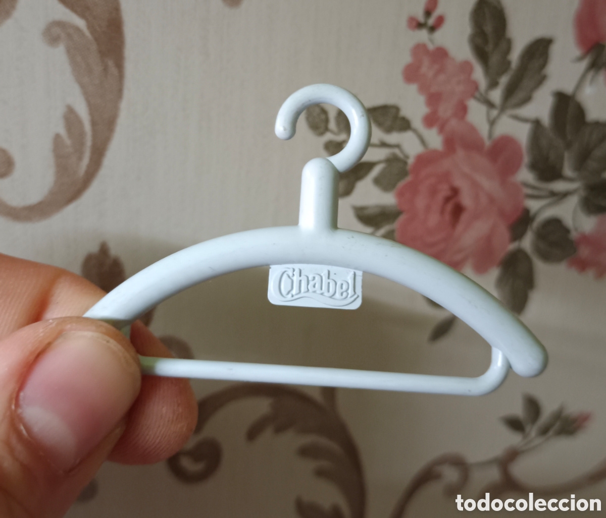 Casas de mu&ntilde;ecas: Percha mu&ntilde;eca chabel - Foto 1