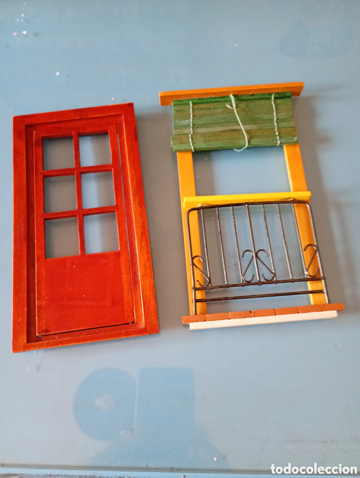 Casas de mu&ntilde;ecas: Puerta de madera miniatura - Foto 1