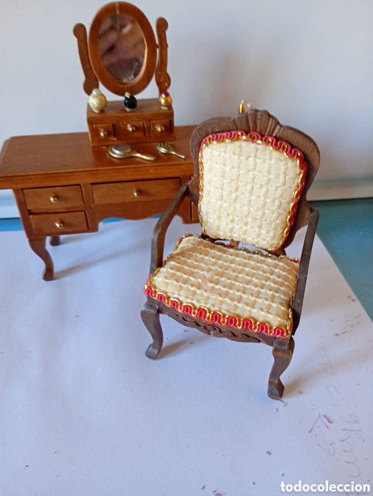 Casas de mu&ntilde;ecas: Dormitorio en miniatura,cama,mesillas etc - Foto 10