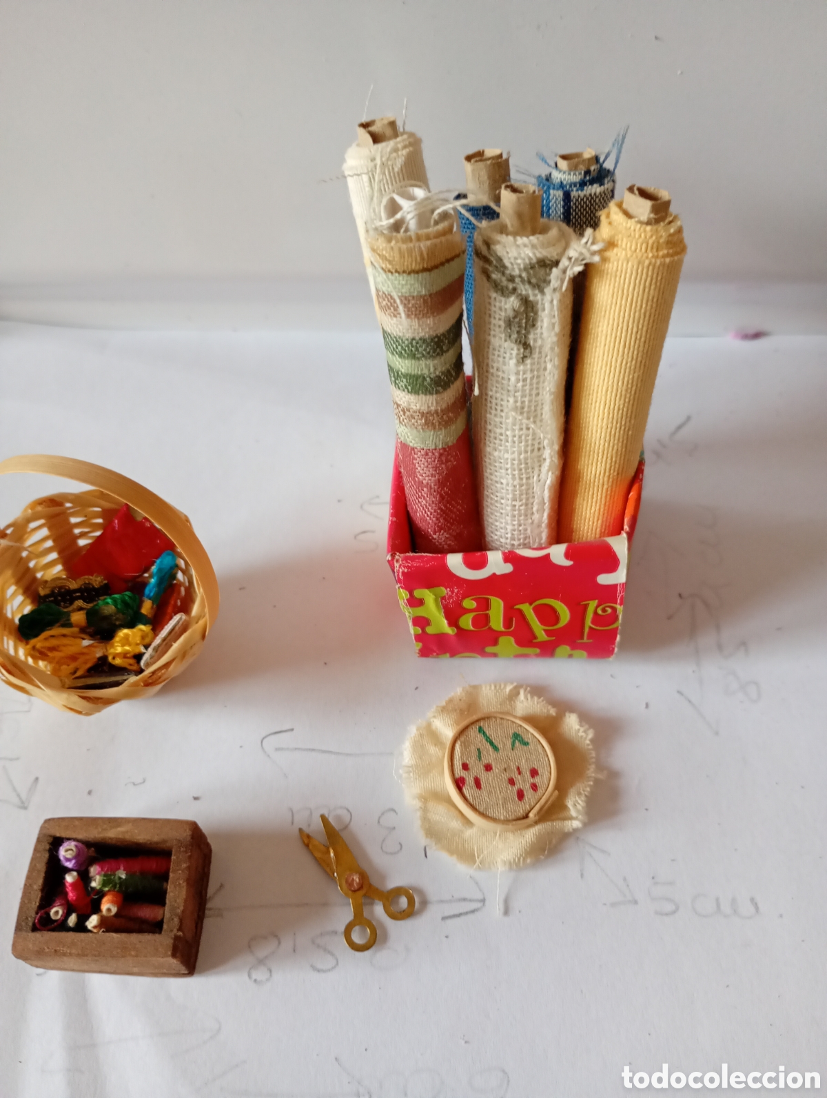 Casas de mu&ntilde;ecas: Costura y telas en miniatura - Foto 3
