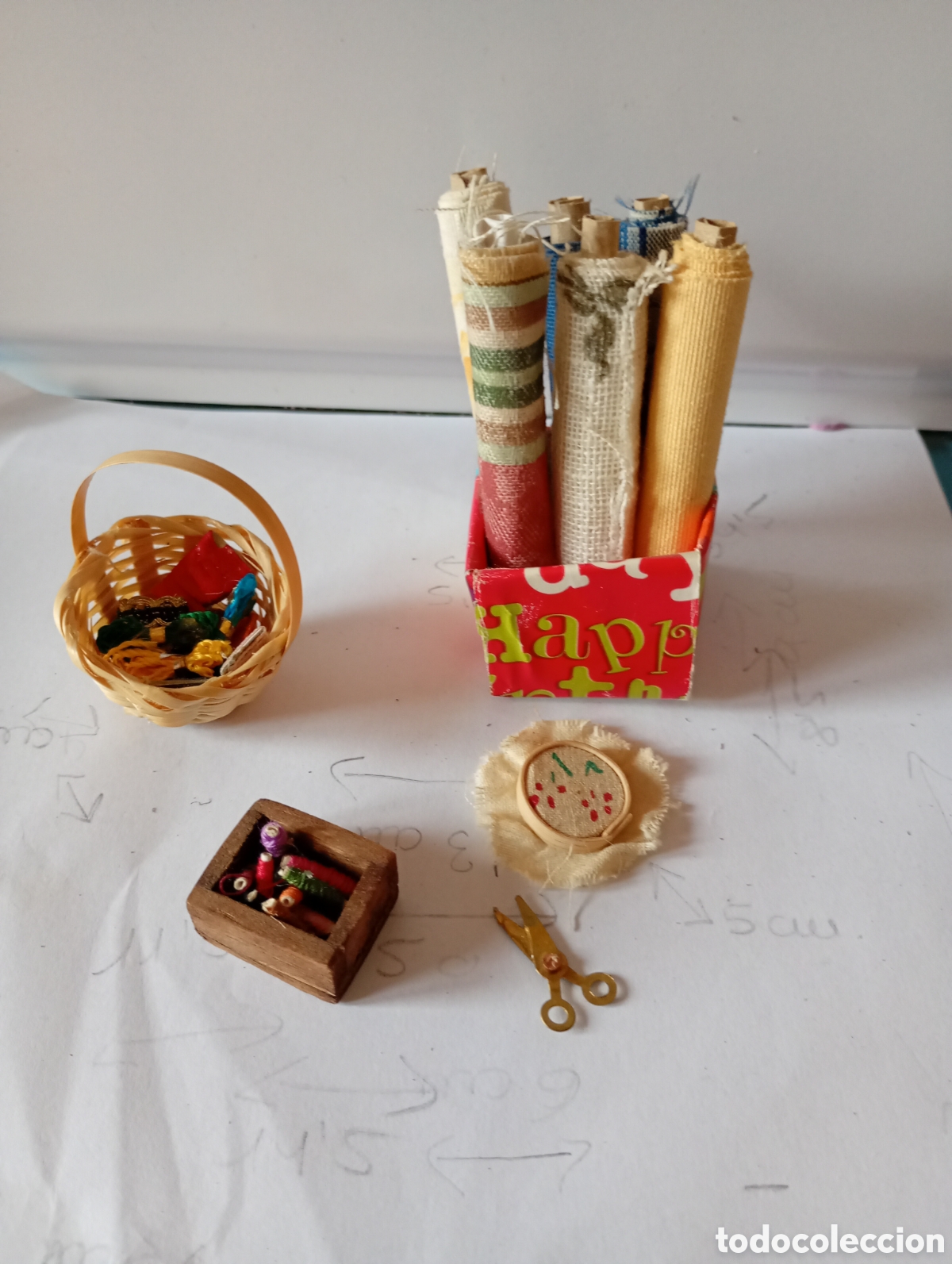 Casas de mu&ntilde;ecas: Costura y telas en miniatura - Foto 1