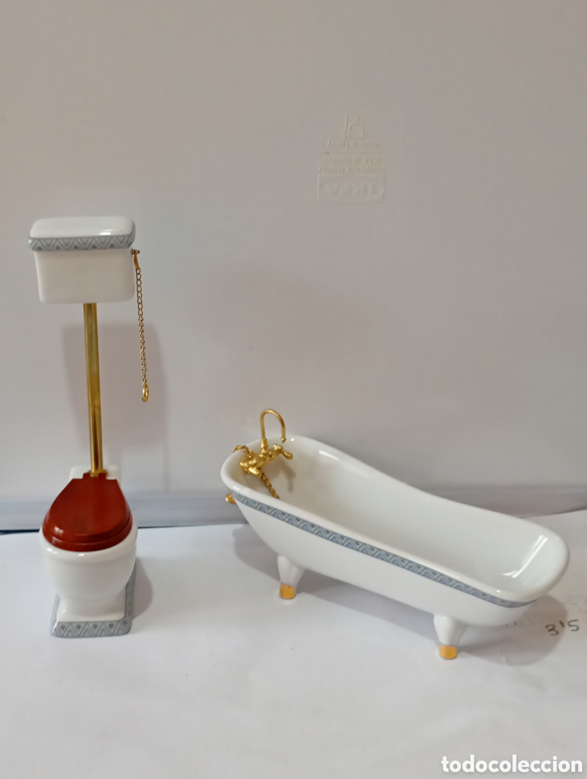 Casas de mu&ntilde;ecas: Ba&ntilde;era y bater en miniatura - Foto 1