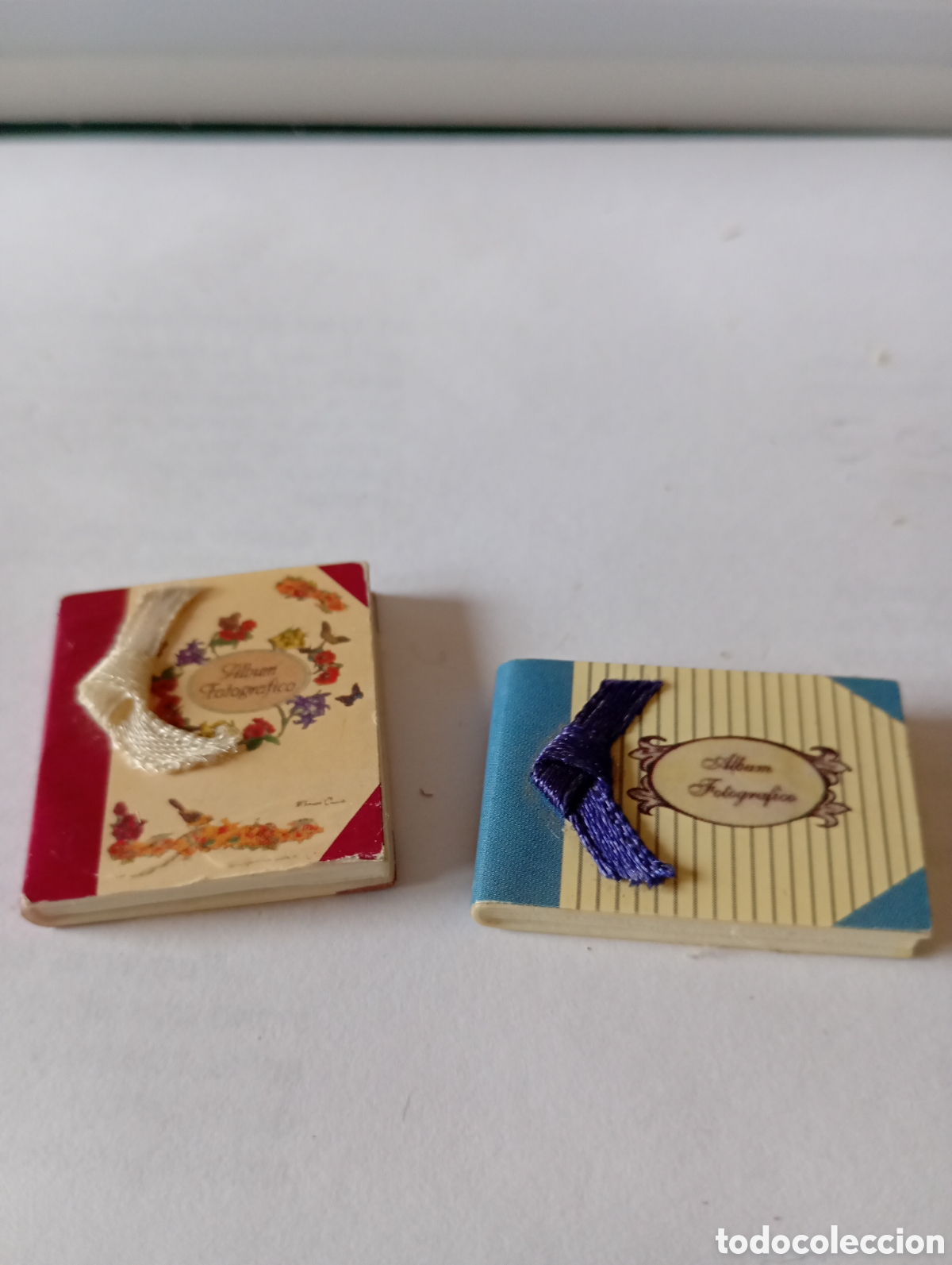 Casas de mu&ntilde;ecas: Adornos ,libros en miniatura - Foto 1