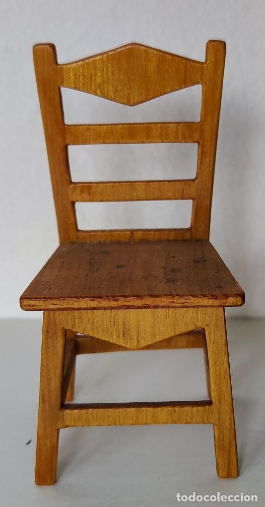 Casas de mu&ntilde;ecas: Silla de madera para casa de mu&ntilde;ecas - Foto 1